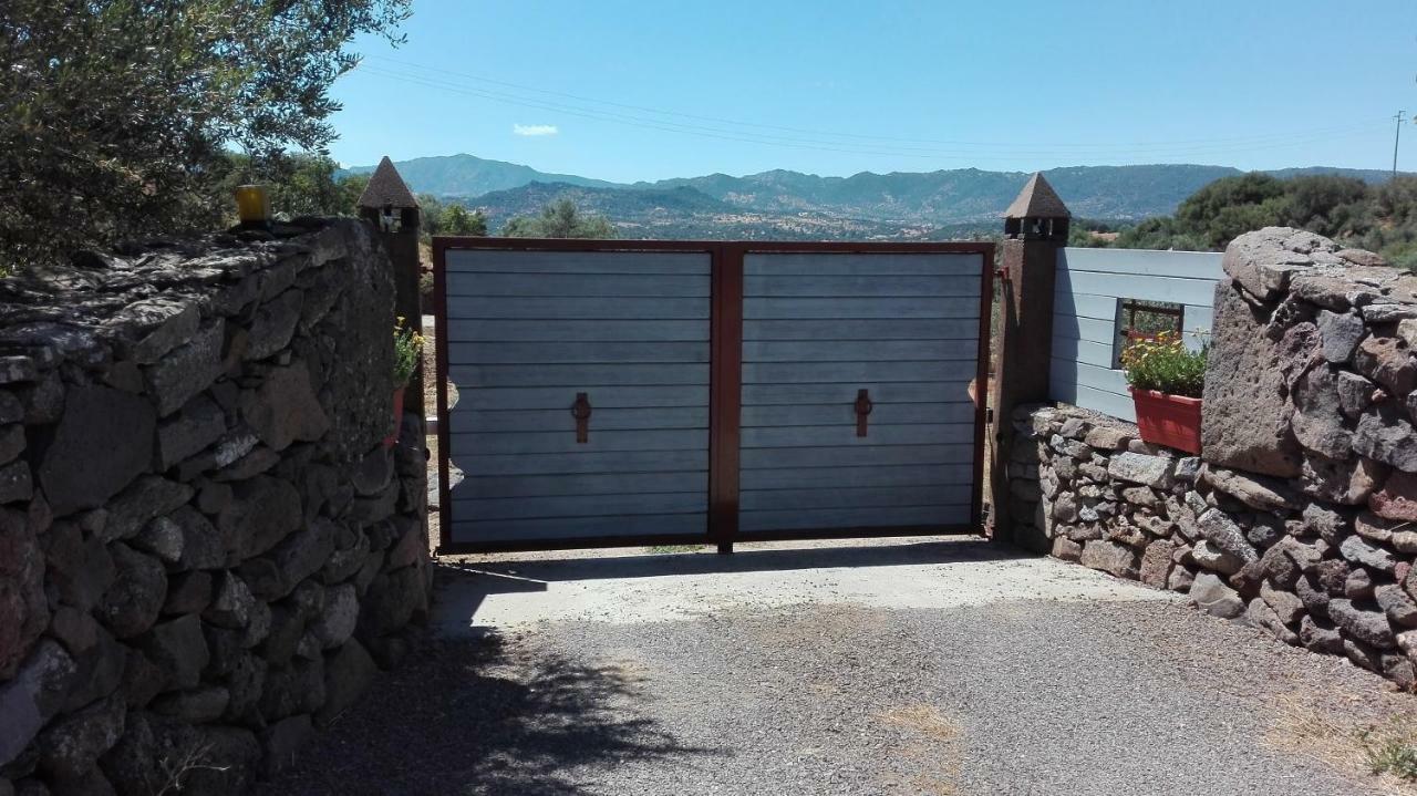 Vila Naramanue Dorgali Exteriér fotografie